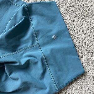 *Rare Color* Lululemon Wunder Under Size 4